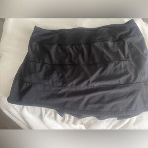 Lululemon pace rival mid-rise skirt